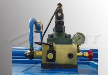 液壓系統.jpg 液壓系統.jpg