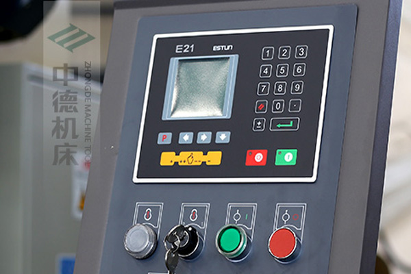 ZDP-10032E21數(shù)控系統(tǒng).jpg ZDP-10032E21數(shù)控系統(tǒng).jpg