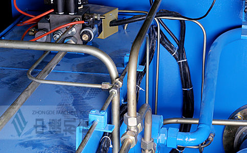 ZDK-16032全金屬管套連接,高溫不膨脹,可長期保證精度.jpg ZDK-16032全金屬管套連接,高溫不膨脹,可長期保證精度.jpg